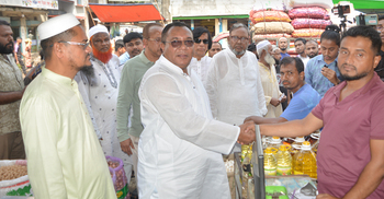 প্রচারণার শেষ দিনে হিসাবে ব্যস্ত প্রার্থীরা