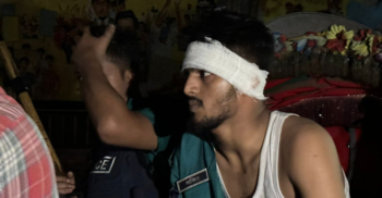 শিক্ষার্থীদের ছত্রভঙ্গ করতে গিয়ে আরো এক পুলিশ সদস্য আহত