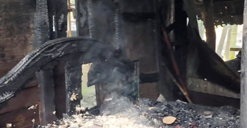 ঘরে আগুন, বিছানাতেই পুড়ে ছাই বৃদ্ধা