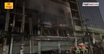 দীর্ঘ সাত ঘণ্টা ধরে পুড়ছে প্রথম আলো ভবন