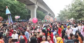 বৈশাখে ঘুরতে যাবেন কোথায়, মেলা বসছে যেসব জায়গায়