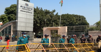 বিমানবন্দরে এয়ার অ্যাম্বুলেন্স, দুপুরে সিঙ্গাপুর নেয়া হবে হাদিকে