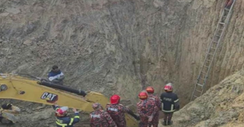 ৪৫ ফুট গভীরেও সন্ধান মেলেনি শি'শু সাজিদের