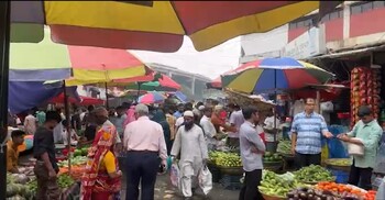 কাওরান বাজারের নিত্যপণ্যের দাম নিয়ে ক্রেতা-বিক্রেতাদের মিশ্র প্রতিক্রিয়া