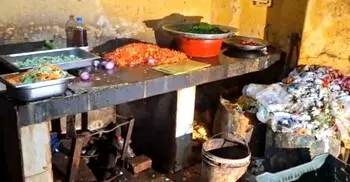 রান্নাঘরে ময়লার স্তূপ: হোটেল সোনালীকে এক লাখ টাকা জরিমানা