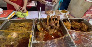 জমে উঠেছে রাজধানী বেইলি রোডের ইফতার বাজার