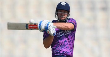 মুনসের পর লিস্কের শেষের ঝড়ে ইতালিকে ২০৮ রানের লক্ষ্য দিলো স্কটল্যান্ড