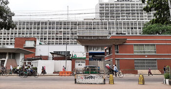 Govt to issue temporary passes for journalists from Monday