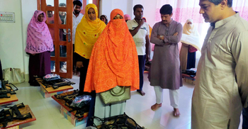 কুমারখালীতে ৫০ নারী পেলেন সেলাই মেশিন