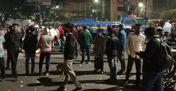 হাদির মৃত্যু: সকালেও স্লোগানে স্লোগানে উত্তাল শাহবাগ