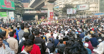 উপদেষ্টারা এসে জবাব না দিলে শাহবাগ না ছাড়ার ঘোষণা ইনকিলাব মঞ্চের