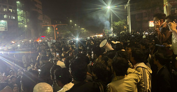 ওসমান হাদির মৃত্যু: শাহবাগে ছাত্র-জনতার ঢল