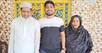 ‘আমরা নামাজ পড়ার সময় তারা চারপাশে অস্ত্র নিয়ে পাহারা দিতো’