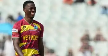 অনন্য কীর্তি গড়লেন শামার জোসেফ