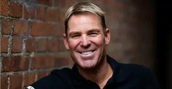 ‘শেন ওয়ার্নের মৃত্যুতে দায়ী করোনার টিকা’