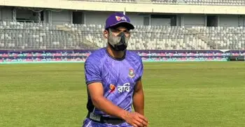 শান্তর মুখে বিশেষ মাস্কের রহস্য কী?