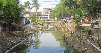 আবর্জনায় ভরপুর পালং খাল এখন স্বচ্ছ পানির জলাধার