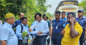 শরীয়তপুরে অতিরিক্ত যাত্রী তোলায় দুই বাসমালিককে জরিমানা