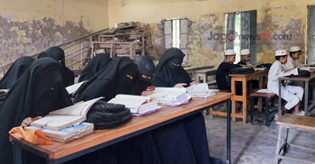 শিক্ষার্থীদের লেখাপড়া শেষ হয়, নতুন ভবনের কাজ শেষ হয় না