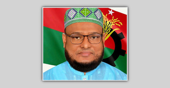 ‘আপনি কতো বড় সাংবাদিক, আমার চোখের সামনে পইড়েন’