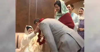 বিমানবন্দরে তারেক রহমানকে বরণ করলেন শাশুড়ি