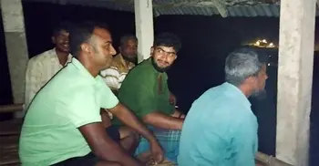পুশ-ইন ঠেকাতে রাতভর পাহারায় গ্রামবাসী