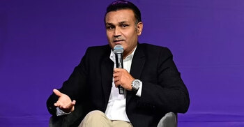 আমি হলে তাকে দলেই নিতাম না, কার কথা বললেন শেবাগ?