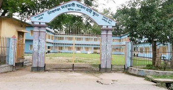 বই দেখে লেখায় শিবগঞ্জে ৪৩ এইচএসসি পরীক্ষার্থী বহিষ্কার