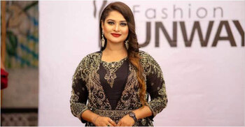 জন্মদিনে কক্সবাজারে কী করছেন শিরিন শিলা