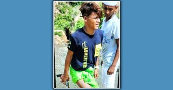 অস্ত্র হাতে প্রকাশ্যে টেকনাফের ‘শফি ডাকাত’, জনমনে আতঙ্ক