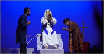 শিল্পকলার মঞ্চে ‘শয়তান’