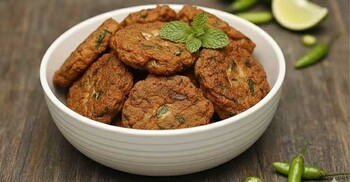 ইফতারে রাখুন চিংড়ির পেঁয়াজু