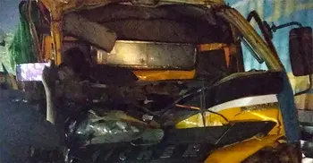 চলন্ত গাড়ির পেছনে মিনি ট্রাকের ধাক্কা, প্রাণ গেলো দুজনের