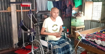 অর্থাভাবে আটকে আছে ক্যানসার আক্রান্ত শাওনের চিকিৎসা