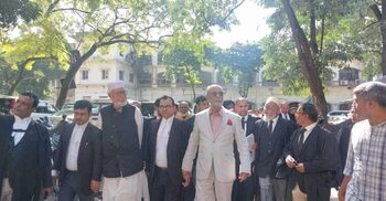 কাদের সিদ্দিকীকে সঙ্গে নিয়ে আদালতে লতিফ সিদ্দিকী