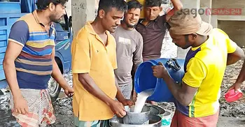 দুধে ডুবছে খামারিদের স্বপ্ন