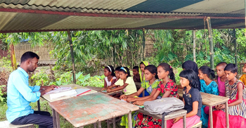 বৃষ্টি হলেই বন্ধ হয়ে যায় স্কুল