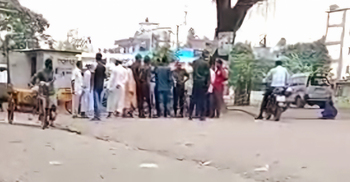 সিরাজগঞ্জে দুস্থদের দুম্বার মাংস ছিনতাইয়ের অভিযোগ