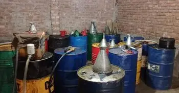 সিরাজগঞ্জে ১৭২৭ লিটার জ্বালানি তেল জব্দ, ব্যবসায়ীকে জরিমানা