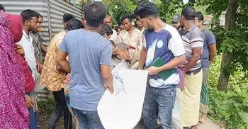 নেশার টাকা দিতে অস্বীকার করায় স্ত্রীকে পিটিয়ে হত্যা