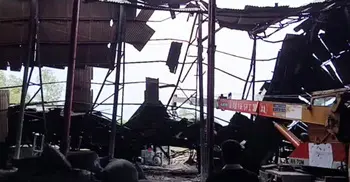 সীতাকুণ্ডে কারখানার শেড ধসে প্রাণ গেলো দুই শ্রমিকের