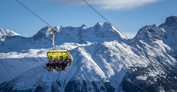 30 injured after Ski lift collapses in Spain