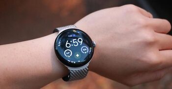 এক চার্জে ৪০ ঘণ্টা চালাতে পারবেন এই স্মার্টওয়াচ