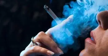 ধূমপান যেভাবে নষ্ট করে আপনার হার্ট