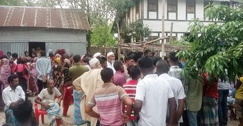 সাপে কামড়ের পর ওঝার ঝাড়ফুঁক, অতঃপর মৃত্যু