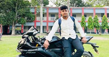 ঘুমন্ত অবস্থায় সাপের কামড়, প্রাণ গেলো কলেজছাত্রের