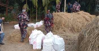 খড়ের গাদায় মিললো সাড়ে ৬ হাজার পিস ভারতীয় সাবান