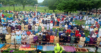 শোলাকিয়ায় মুসলিম উম্মাহর শান্তি-সমৃদ্ধি কামনায় মোনাজাত