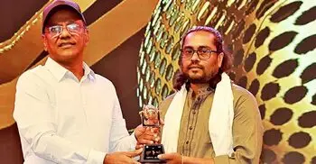 সেরা গীতিকারের স্বীকৃতি পেলেন তারেক আনন্দ