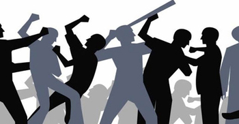 গরুর ঘাস কাটা নিয়ে দু’পক্ষের সংঘর্ষ, আহত ৫০